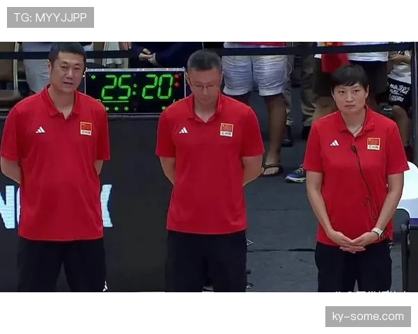杨昊训练完直接拎着爱马仕去接娃，这反差谁懂